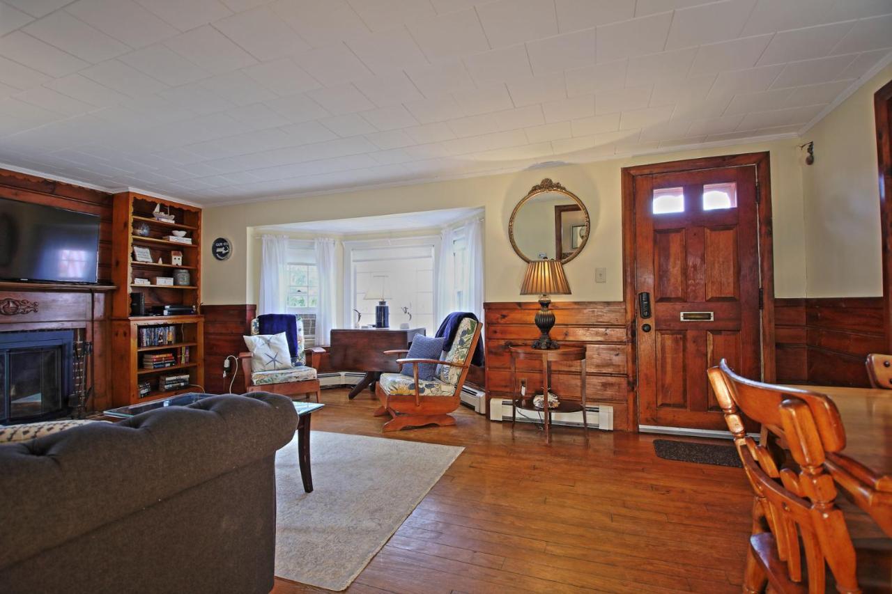 Lofted Cape Cottage By Leavetown Vacations South Yarmouth Eksteriør billede